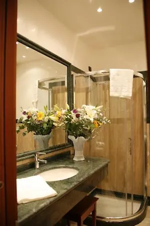 Luxury Ludovisi Гостевой дом Рим